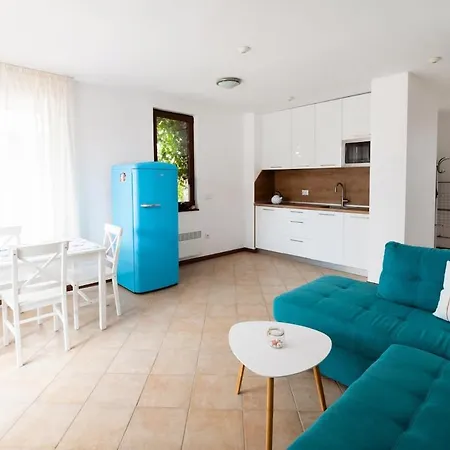 Sea Breeze Apartment, Oasis Resort, *