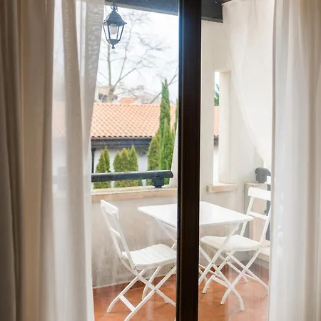 Sea Breeze Apartment, Oasis Resort, Lozenets