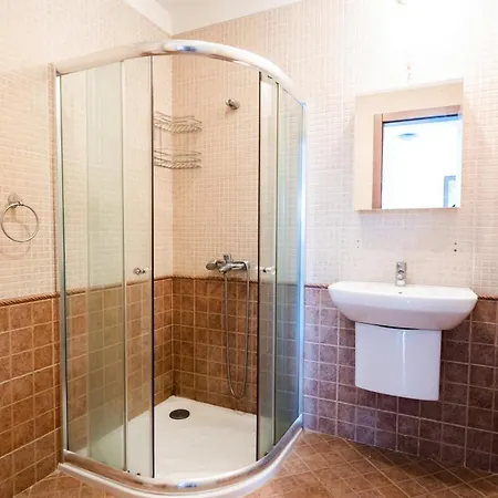 Sea Breeze Apartment, Oasis Resort, Lozenets